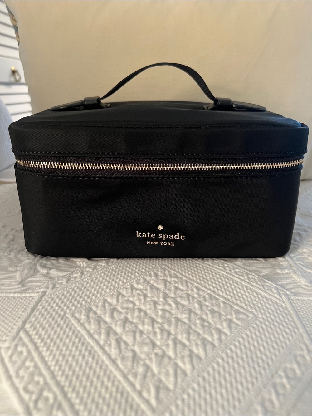 BRAND NEW KATE SPADE TRAIN-CASE-STYLE BLACK FABRIC COSMETIC BAG